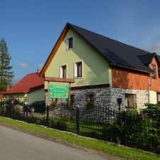Dom latem